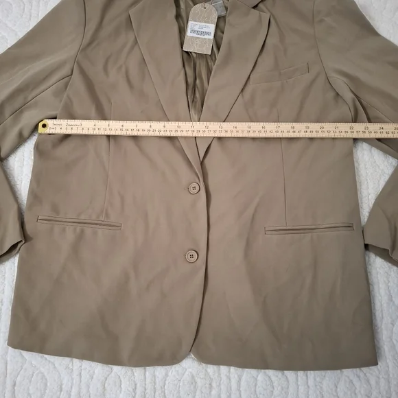 Meshki Simone Lined Oversized Blazer Button Olive Jacket Size Medium New - Picture 9 of 16